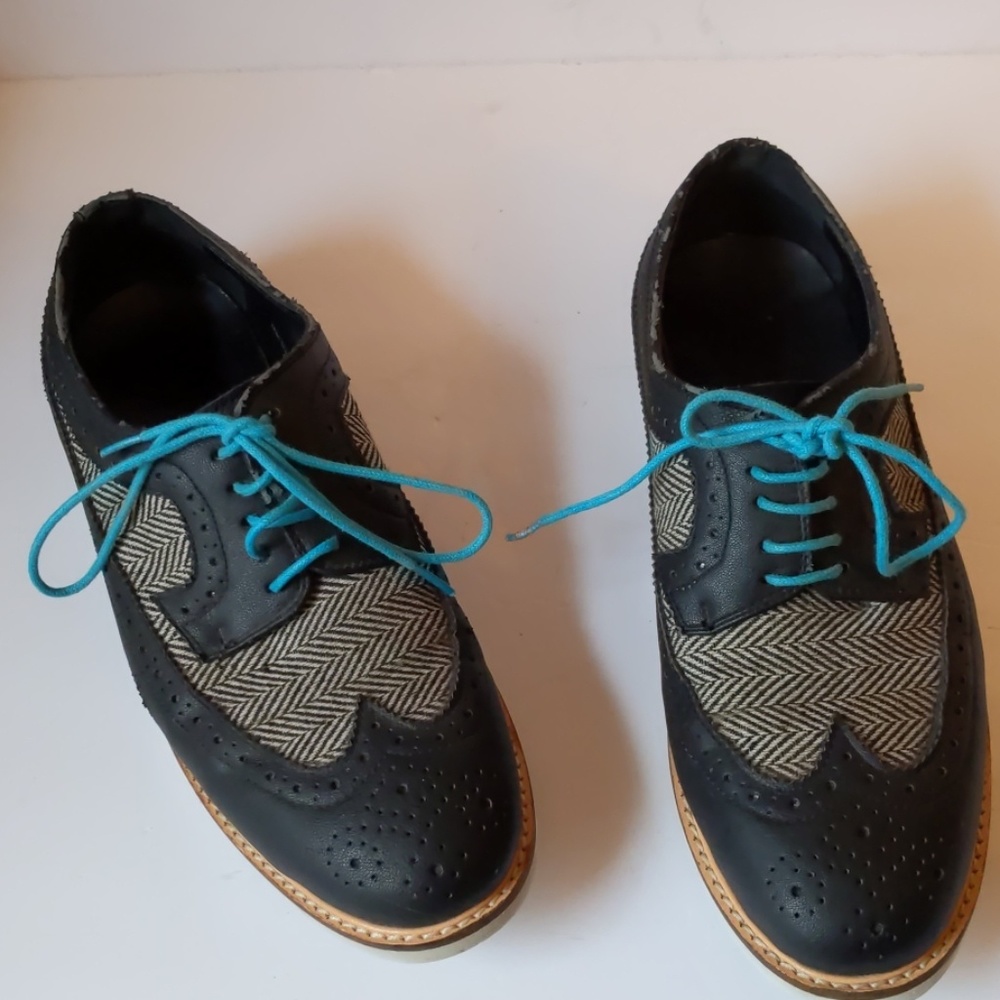 Hillsboro chevron lace-up shoes-sz 7 1/2